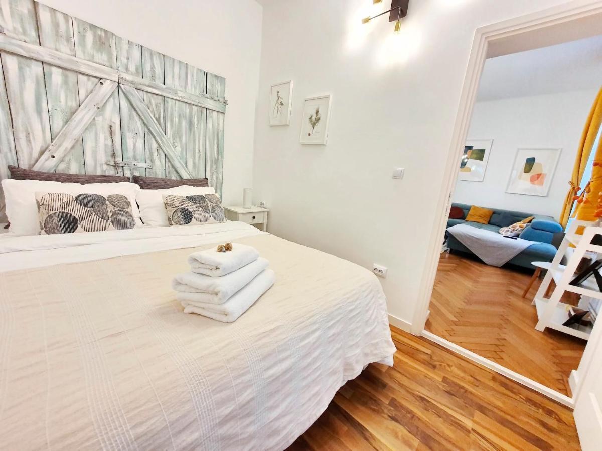 Apartment Jasmine Serenity - Central, Behind Black Church Brasov